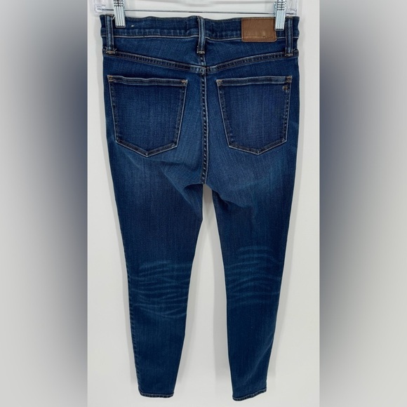 Madewell 9" Mid-Rise Skinny Jeans in Larkspur Wash: TENCEL™ Denim Edition - Picture 2 of 14